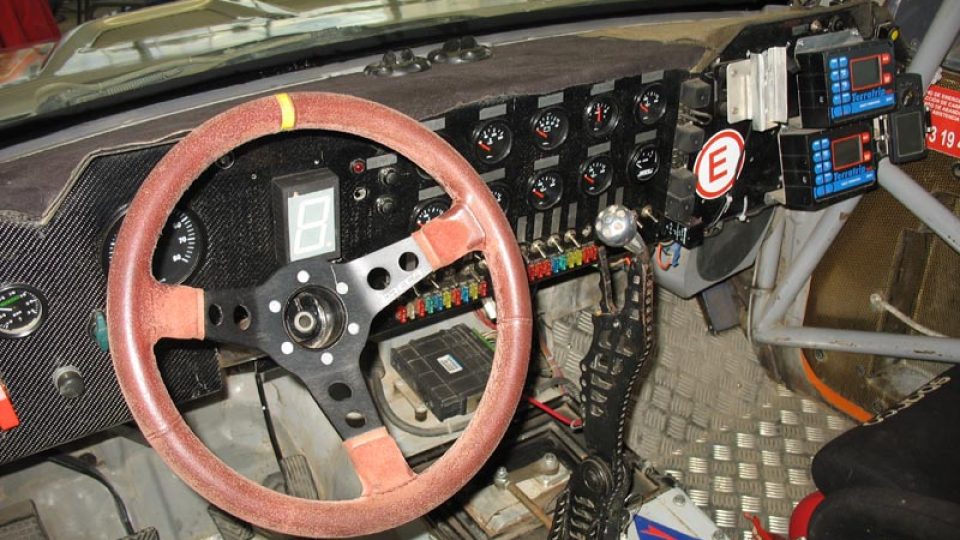 Kokpit Mitsubishi