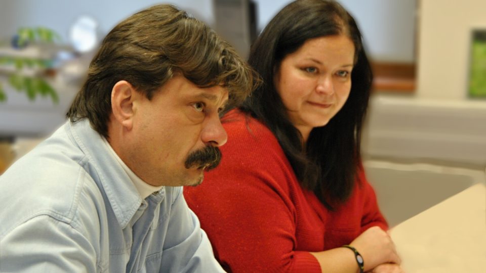 Oceněný Zpravodaj B. Prajzler seděl vedle hostitelky ředitelky zpravodajských stanic H. Hikelové