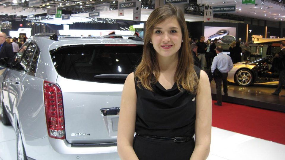 Hostesky na autosalónu v Ženevě