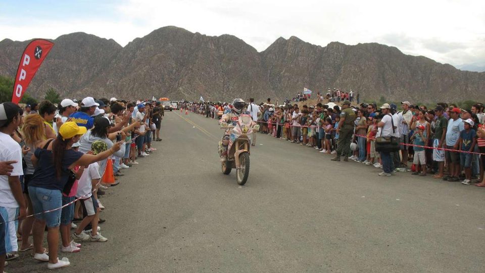 Nadšené přijetí závodníků v Chilecitu