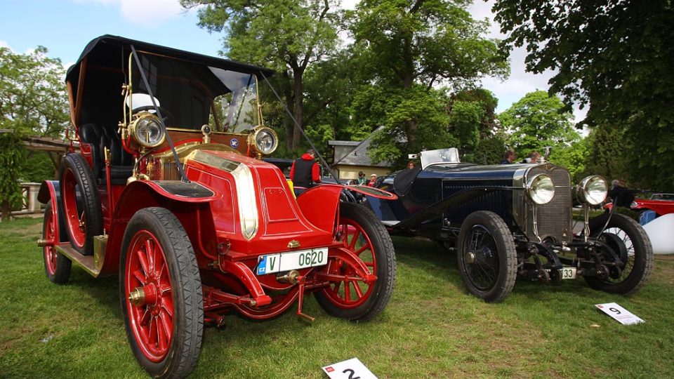 Historický Renault V