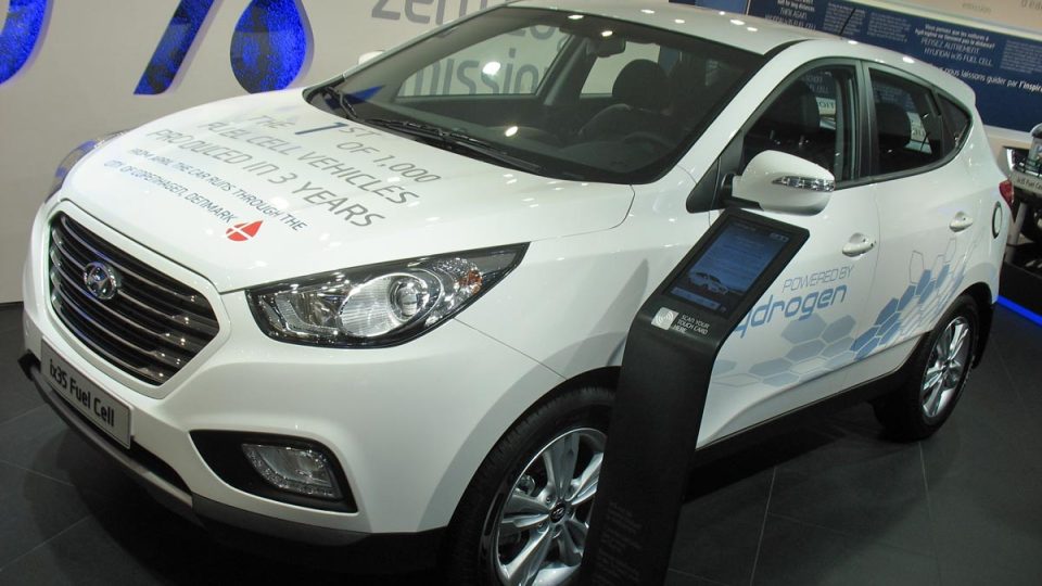 Hyundai ix35, první sériově vyráběný vůz na vodík