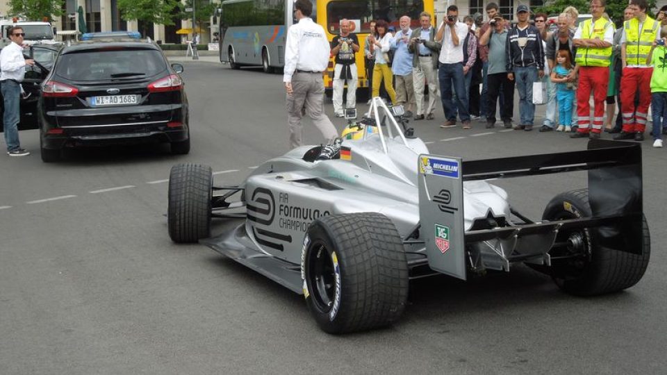 okružní jízda formule poháněné elektřinou