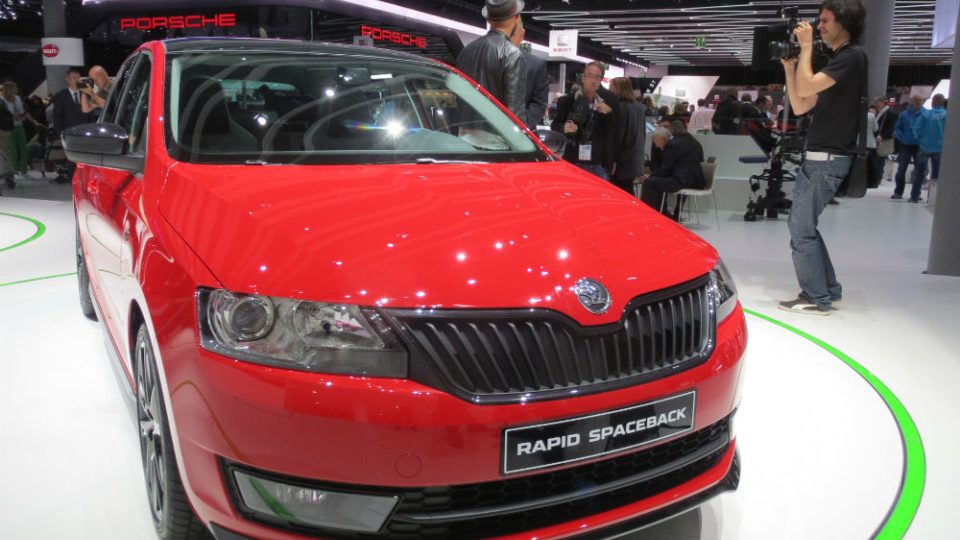 Škoda Rapid Spaceback v ostré červené