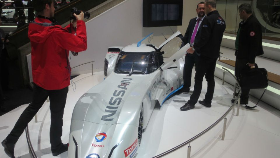 Tříkolka Nissan pro závody Le Mans series 2
