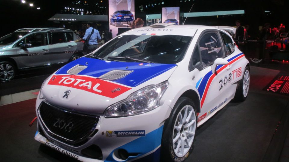 Okruhový Peugeot 208T16