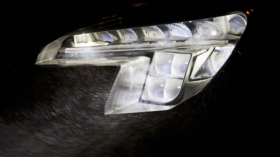 OLED Matrix světla Opelu