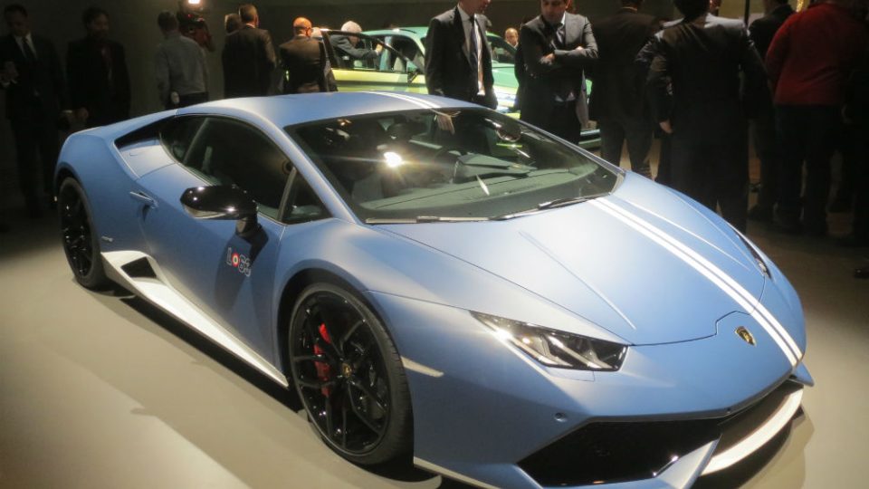 Lamborghiny Huracan AV10